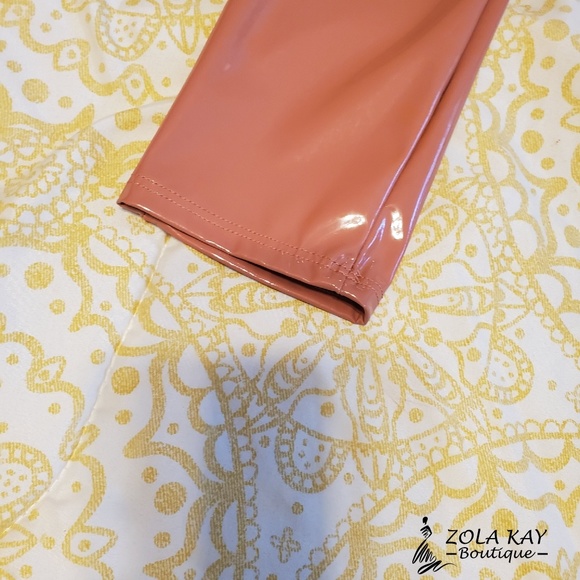 Latex Pants - Picture 2 of 4